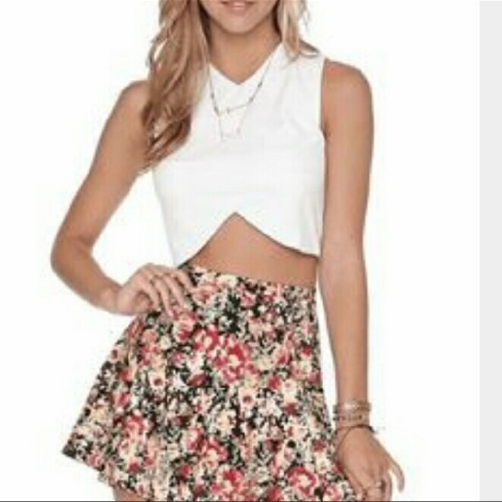 Nameless White Crop Top